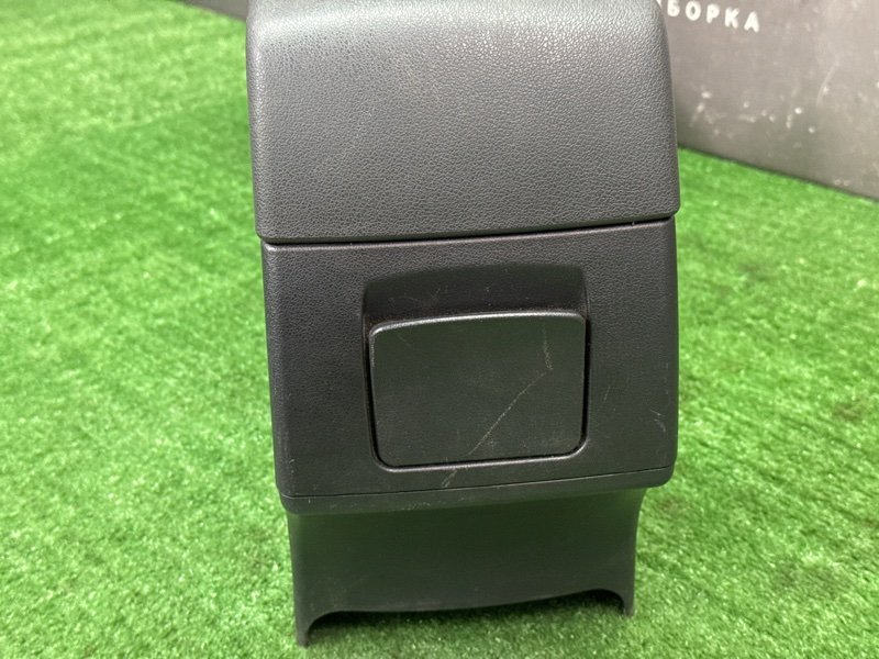 Консоль центральная Подлокотник LIFAN X60