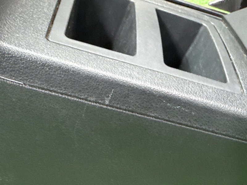 Консоль центральная Подлокотник LIFAN X60