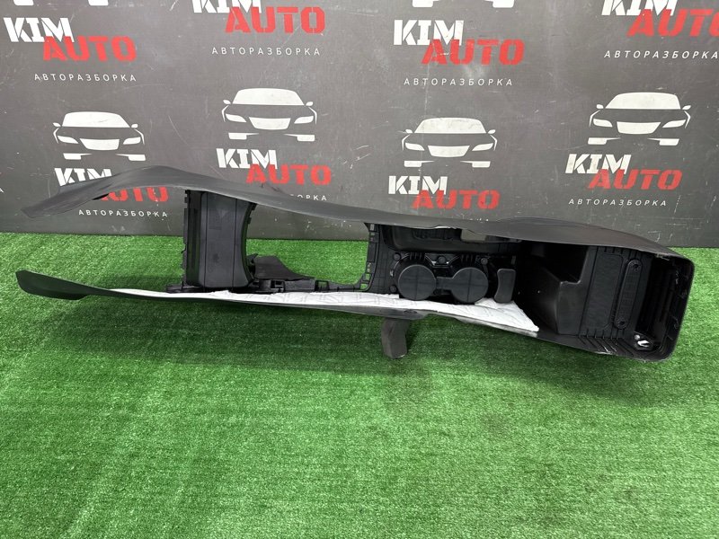 Консоль центральная Подлокотник Hyundai i30 GD