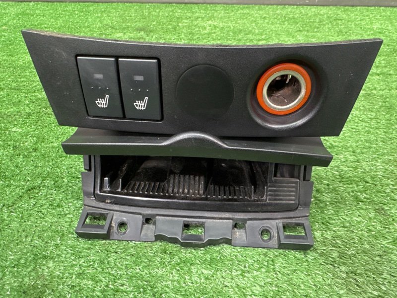 Ящик передней консоли (пепельница) mazda mazda 3