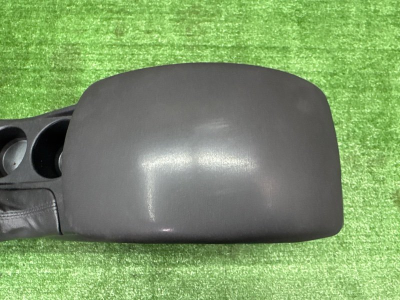 Консоль центральная Подлокотник Citroen C 4