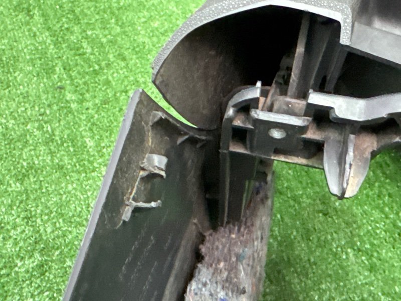 Консоль центральная Подлокотник Citroen C 4