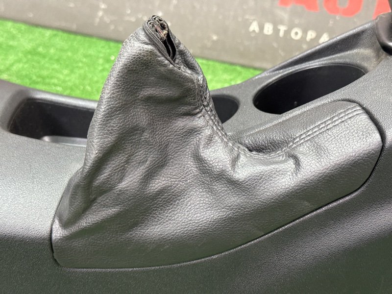 Консоль центральная Подлокотник Citroen C 4