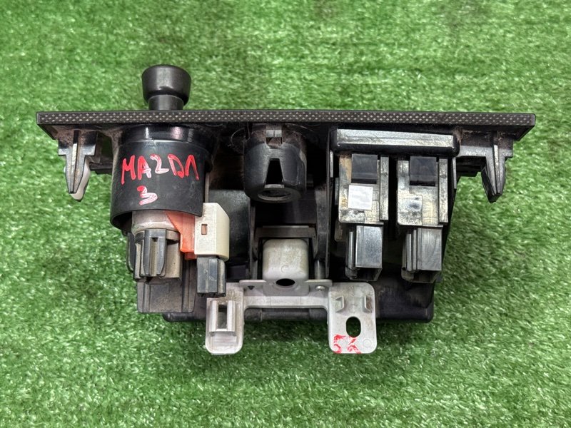 Ящик передней консоли (пепельница) mazda mazda 3