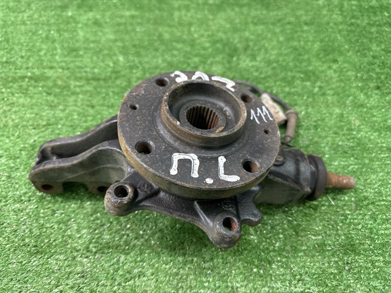 Кулак поворотный Peugeot 307