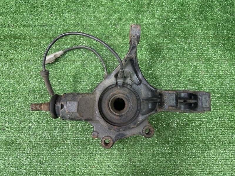 Кулак поворотный Peugeot 307