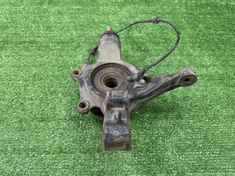 Кулак поворотный Peugeot 307