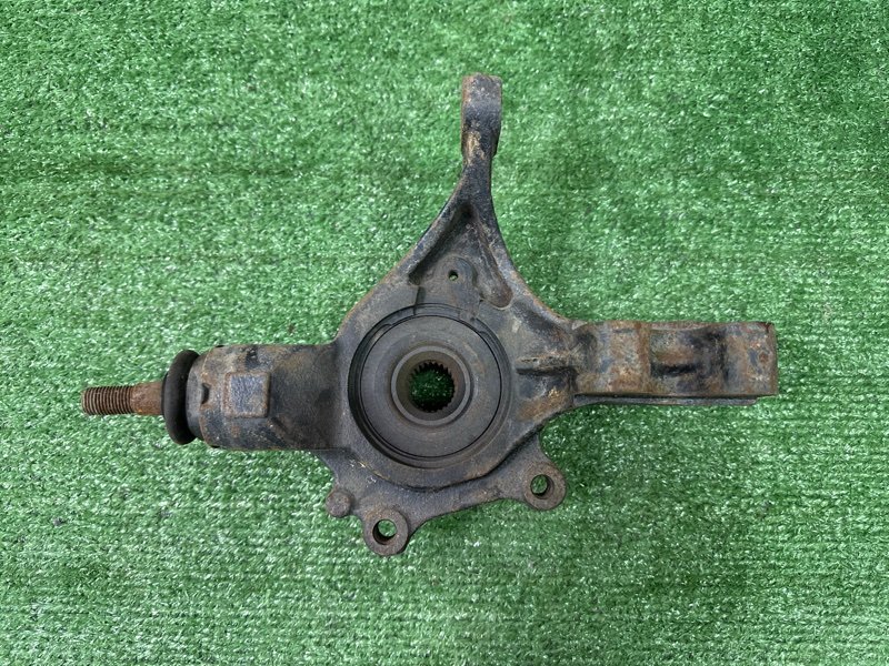 Кулак поворотный Peugeot 307