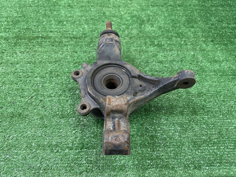 Кулак поворотный Peugeot 307