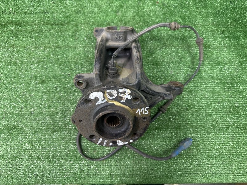 Кулак поворотный Peugeot 207