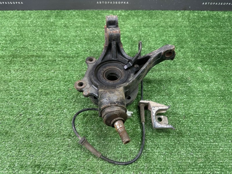 Кулак поворотный Peugeot 307