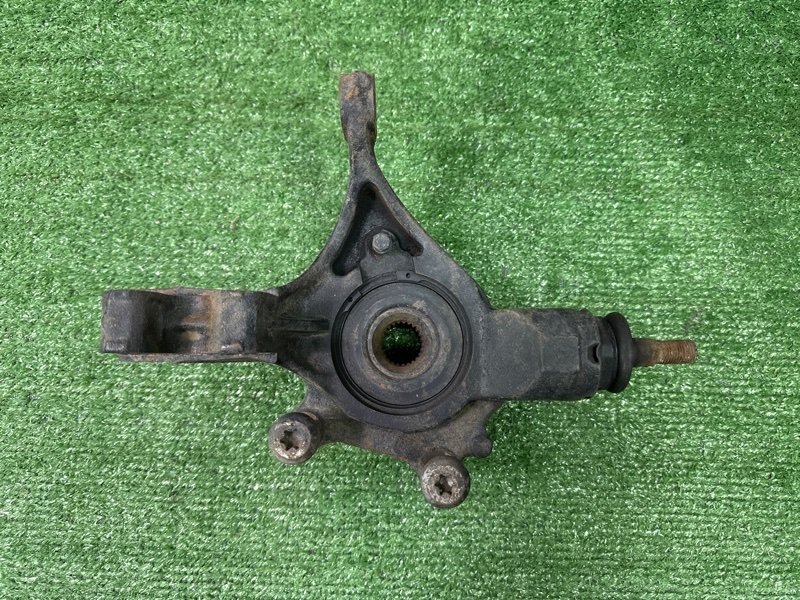 Кулак поворотный Peugeot 307