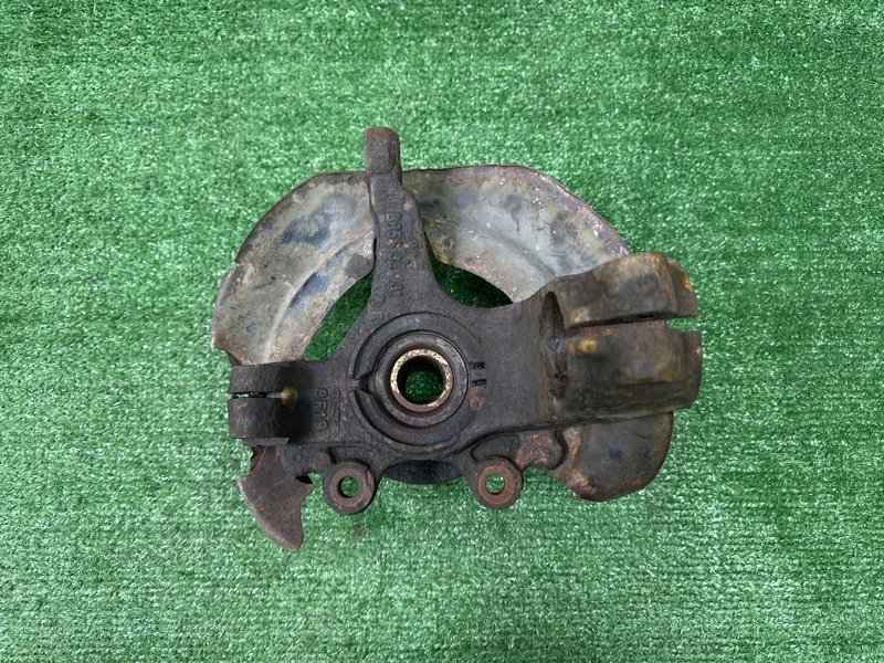 Кулак поворотный Mazda 3