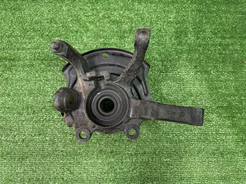 Кулак поворотный Nissan X-Trail