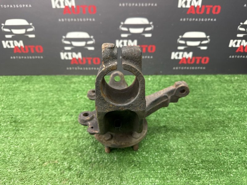 Кулак поворотный Ford Focus 2