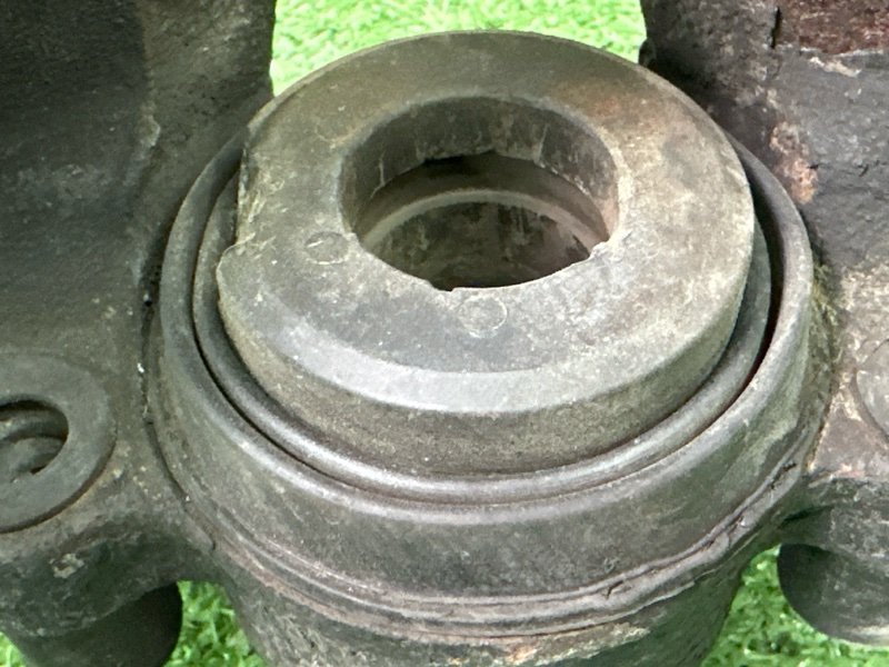 Суппорт тормозной Opel Astra