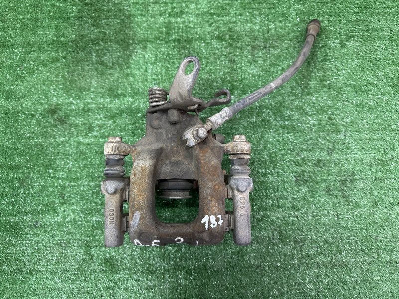 Суппорт тормозной Skoda Octavia A5