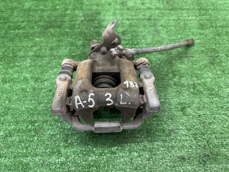 Суппорт тормозной Skoda Octavia A5