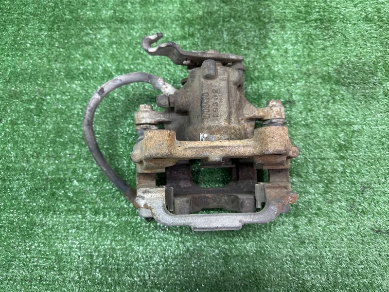 Суппорт тормозной Skoda Octavia A5