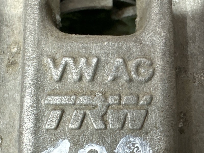 Суппорт тормозной Skoda Octavia A5