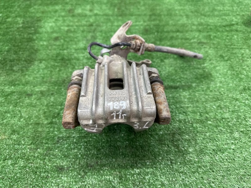 Суппорт тормозной Skoda Octavia A5