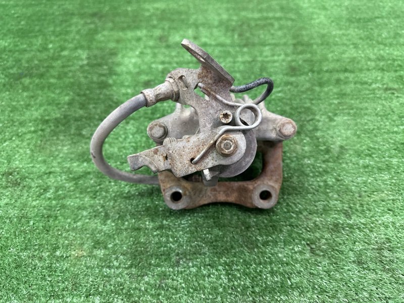 Суппорт тормозной Skoda Octavia A5