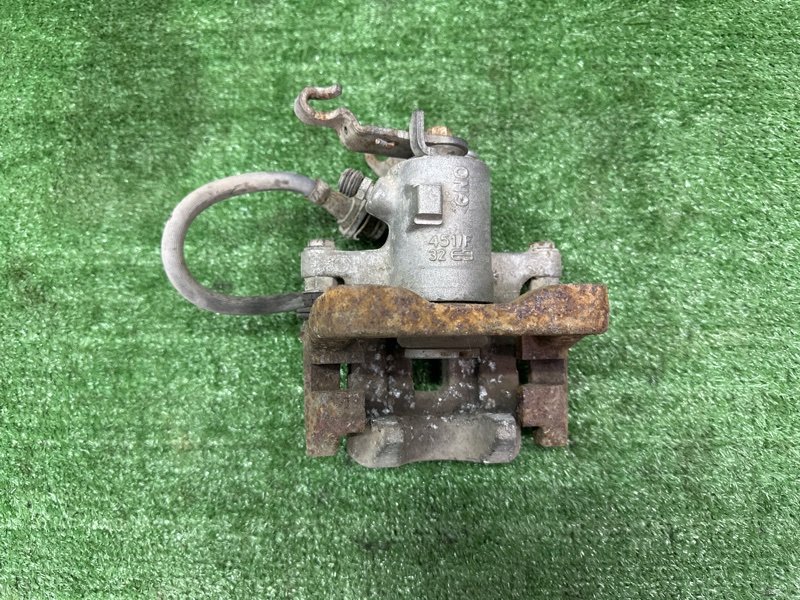 Суппорт тормозной Skoda Octavia A5