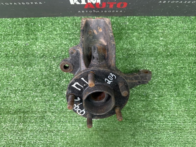 Кулак поворотный Ford Focus 2