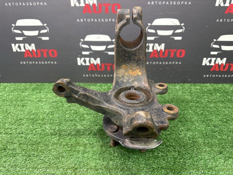 Кулак поворотный Ford Focus 2