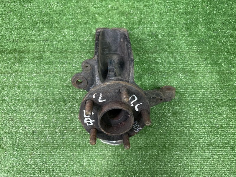 Кулак поворотный Ford Focus 2