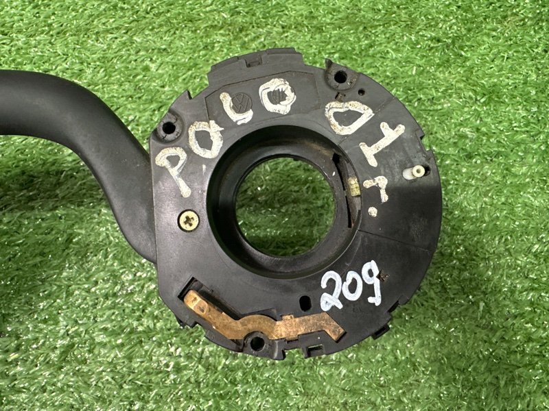 Подрулевой переключатель поворотников Volkswagen Polo 3