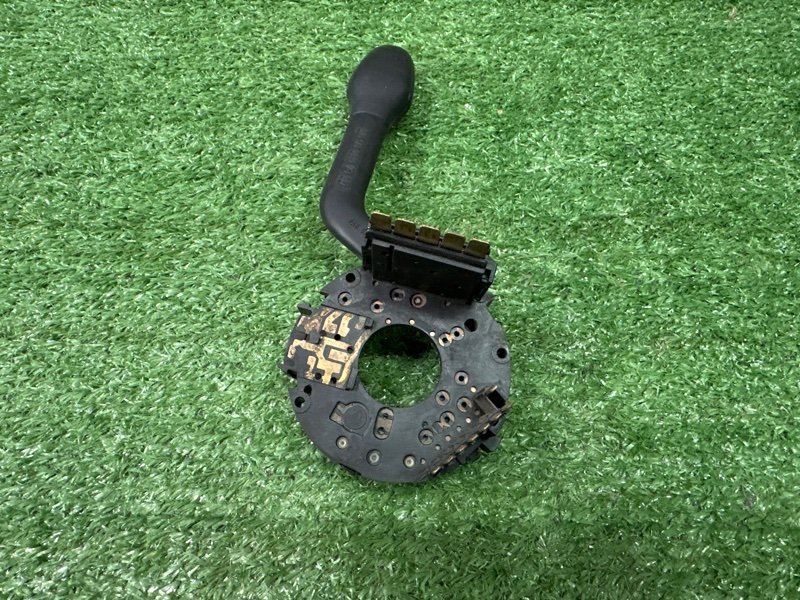 Подрулевой переключатель поворотников Volkswagen Polo 3