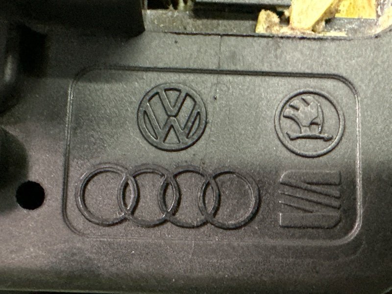 Подрулевой переключатель света Skoda Octavia A5