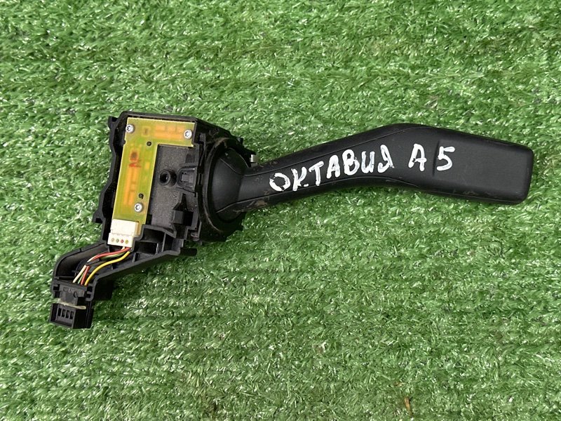 Подрулевой переключатель света Skoda Octavia A5