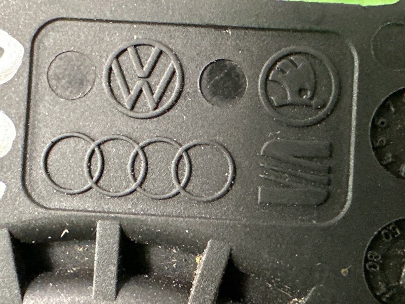 Подрулевой переключатель дворников Skoda Octavia A5