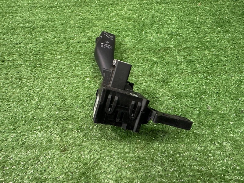 Подрулевой переключатель дворников Skoda Octavia A5