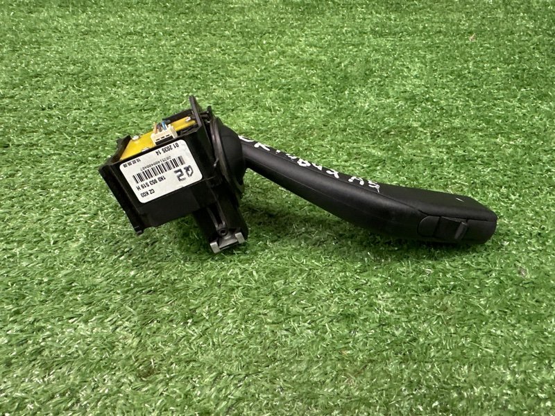 Подрулевой переключатель дворников Skoda Octavia A5