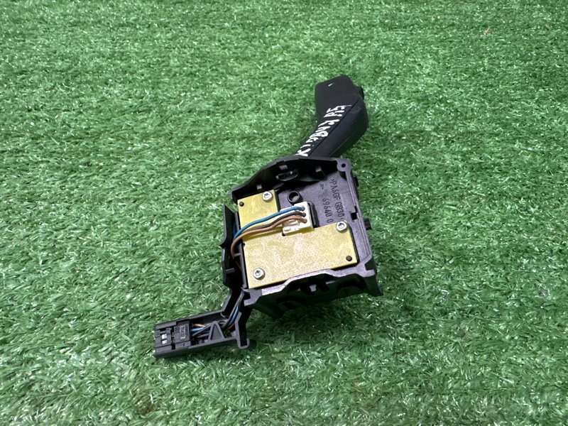 Подрулевой переключатель дворников Skoda Octavia A5