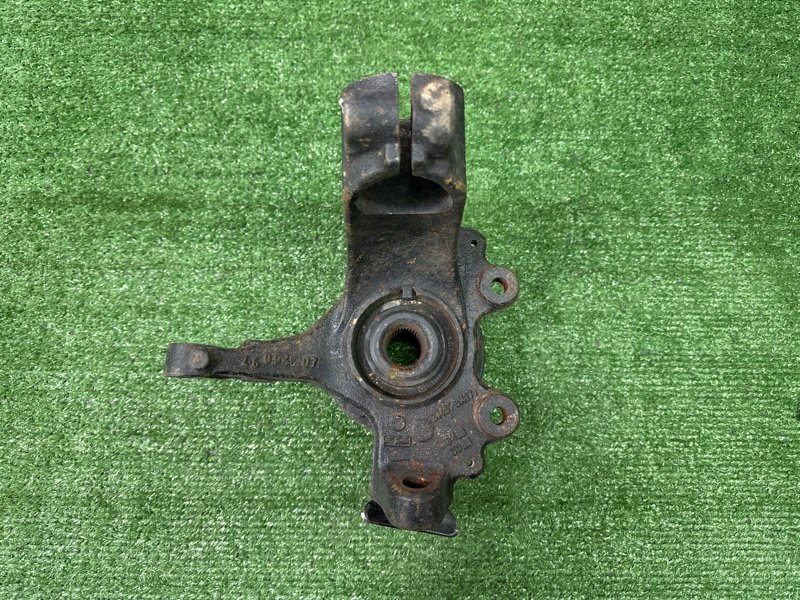 Кулак поворотный Ford Focus 2