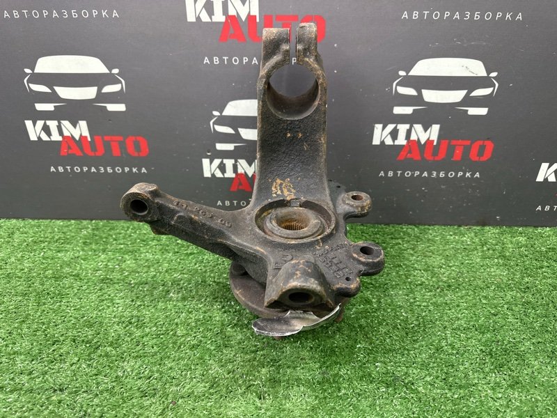 Кулак поворотный Ford Focus 2