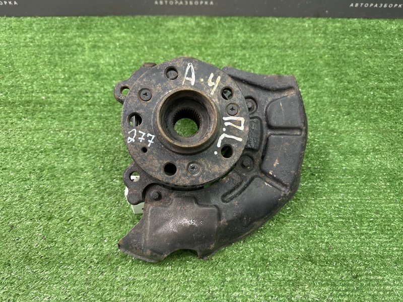 Кулак поворотный Skoda Octavia A4