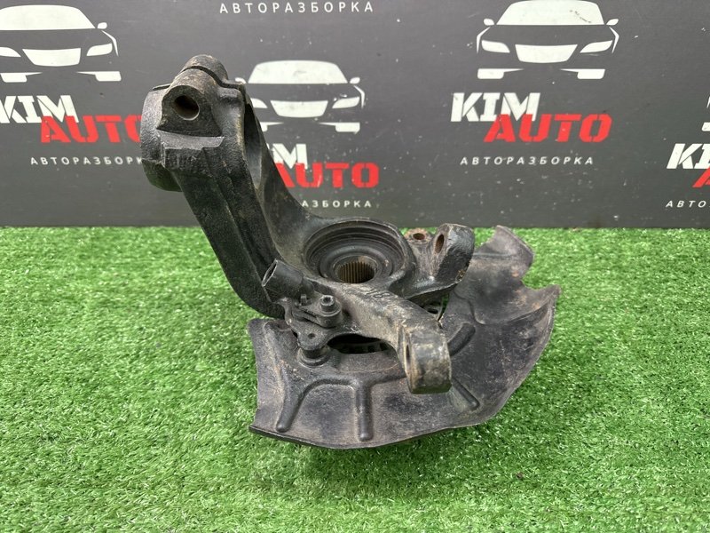 Кулак поворотный Skoda Octavia A4