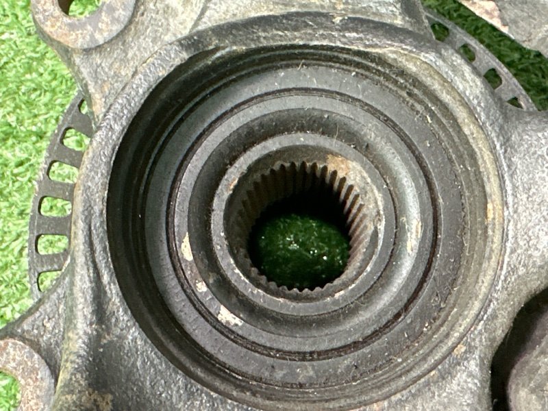 Кулак поворотный Skoda Octavia A4