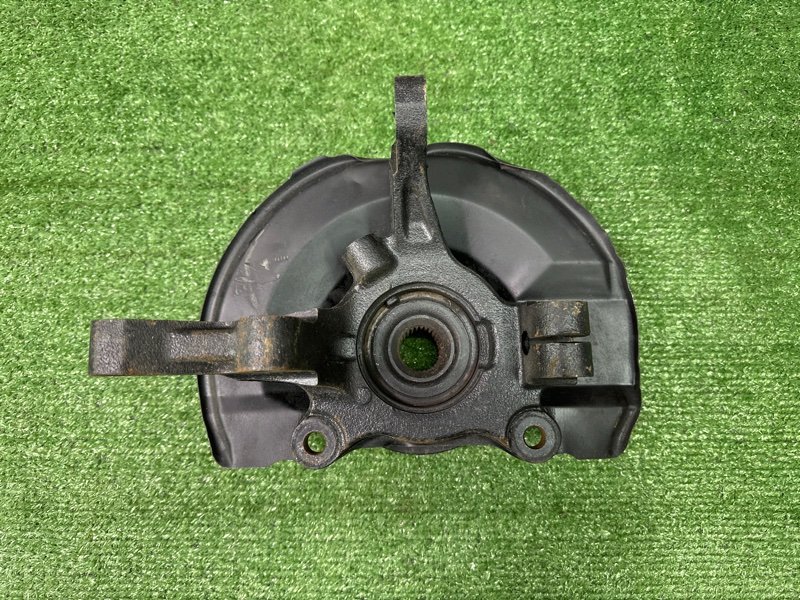 Кулак поворотный Mitsubishi Lancer 10