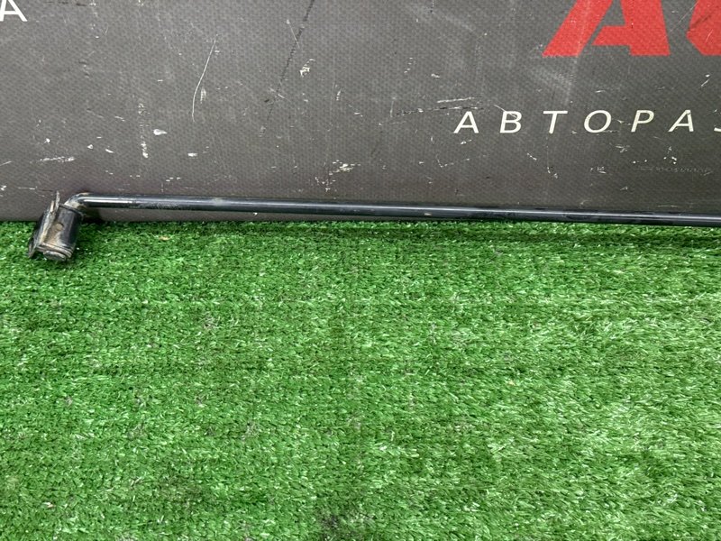 Упор капота Hyundai i30