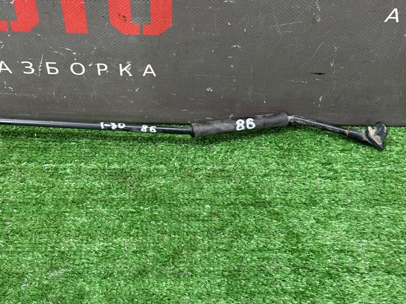 Упор капота Hyundai i30