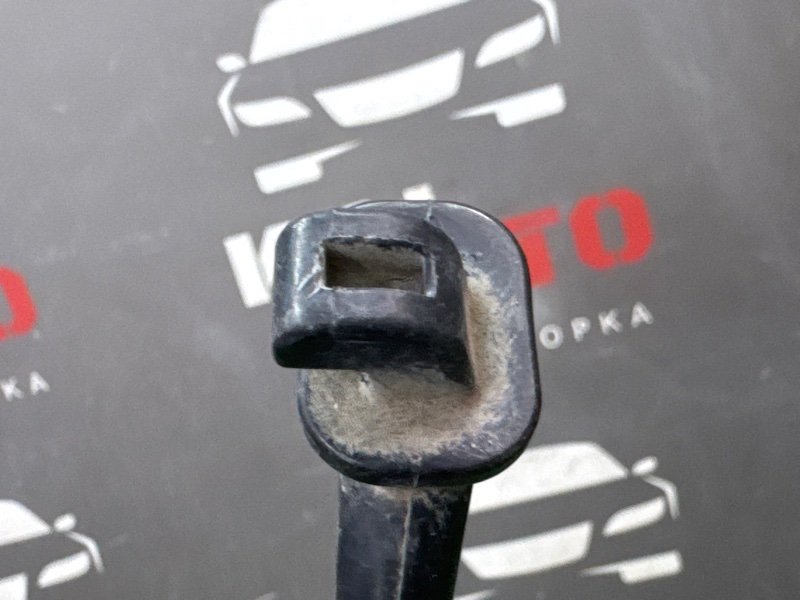 Упор капота Hyundai i30