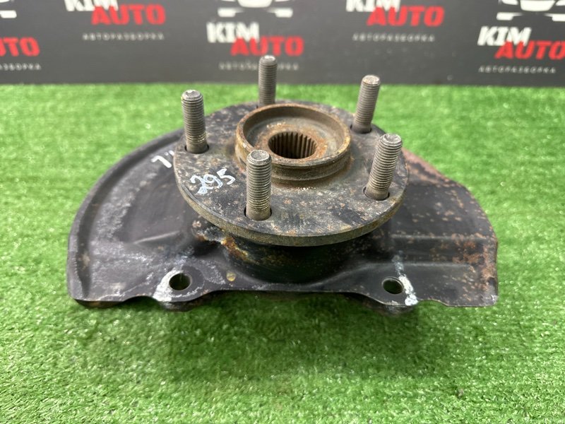 Кулак поворотный Mitsubishi Outlander XL