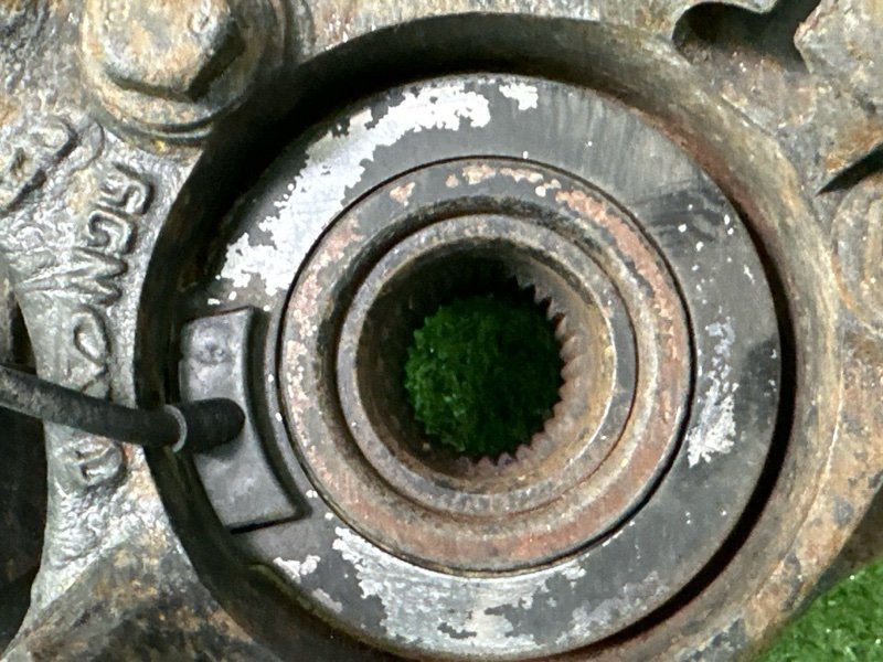 Кулак поворотный Vortex Estina