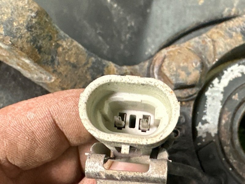 Кулак поворотный Vortex Estina